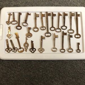 Antique keys lot of 24